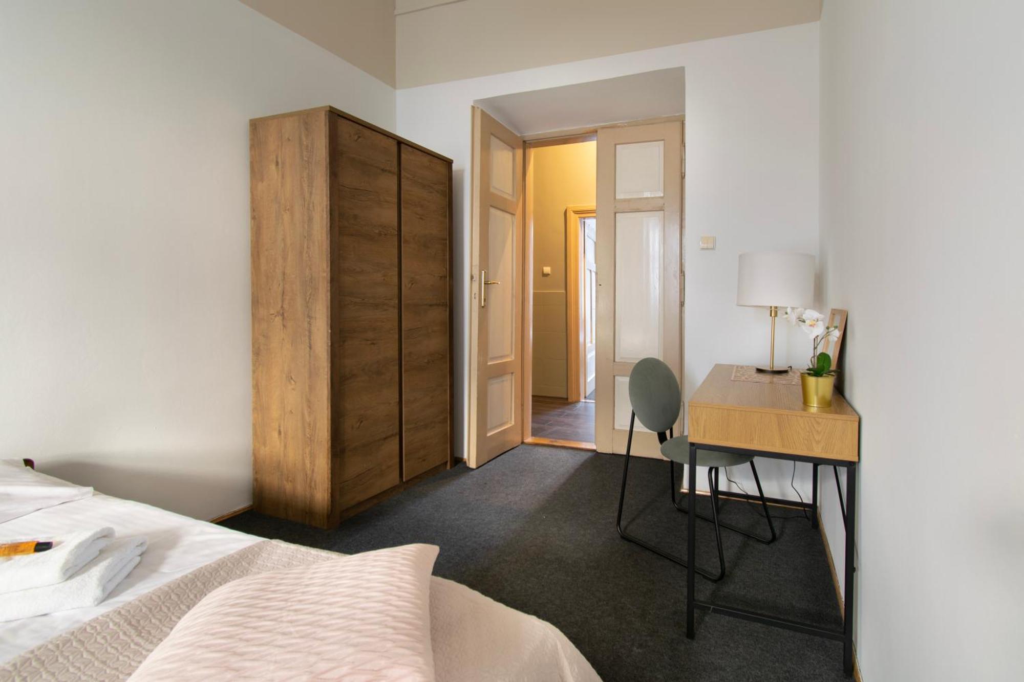 Huge Smolensk Street Apartment Krakow